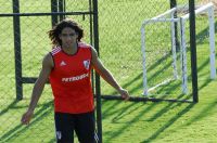 Falcao Garcia é dúvida para o jogo