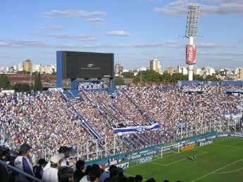 A torcida terá de esperar para ver a bola rolar pelo Apertura