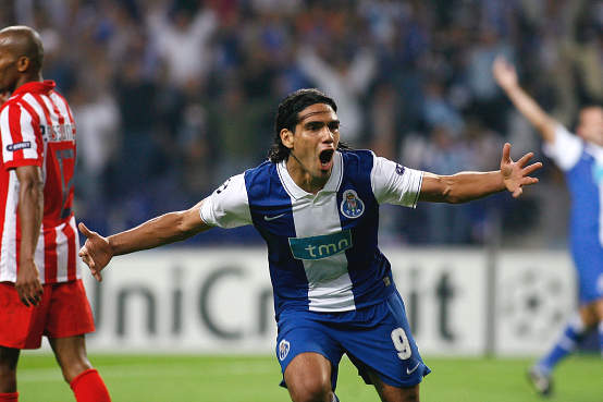 Falcao marca e Porto vence o Atlético de Madrid