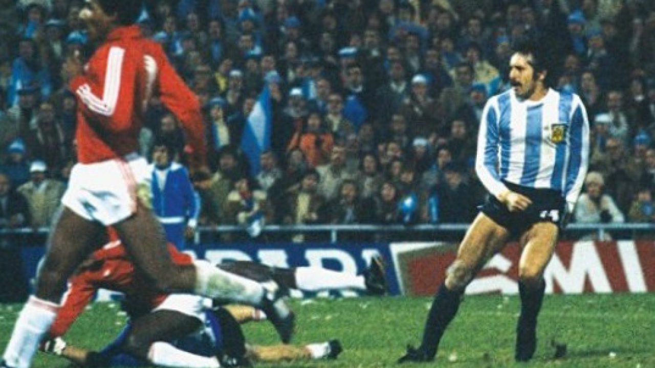 Campeão do mundo com a Argentina em 78, Kempes diz que seleção tem